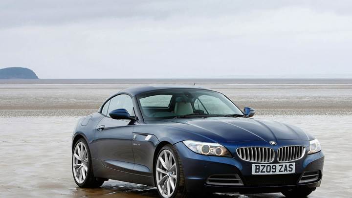 2009 BMW Z4 Front Side Pose In Blue